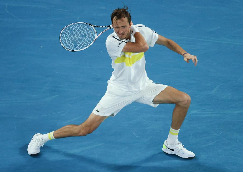 Medvedev’s streak at 20; faces Djokovic in Australian Open
final 1