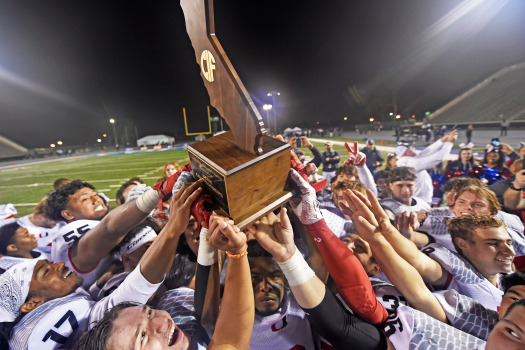 Coronavirus: High school football just got the green light
in another West Coast state. What about California? 1