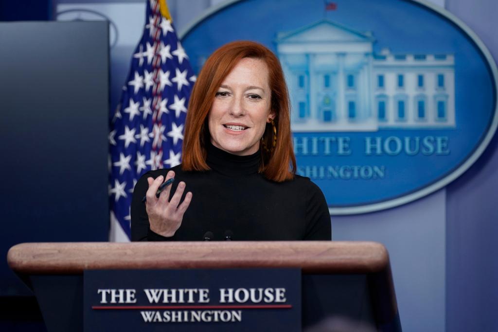 Stuck in DC, Biden team pitches rest of U.S. on big COVID-19
aid 1