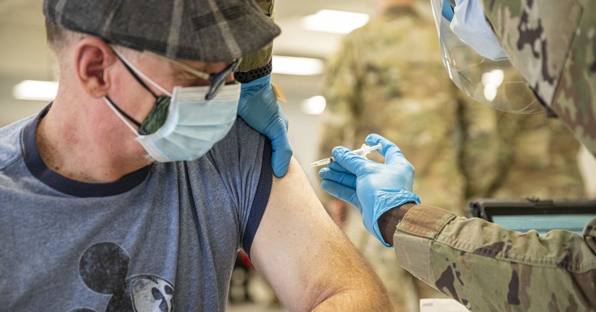 Illinois coronavirus vaccination ramps up — latest daily
record number of shots 20 times the tally of new infections 1
