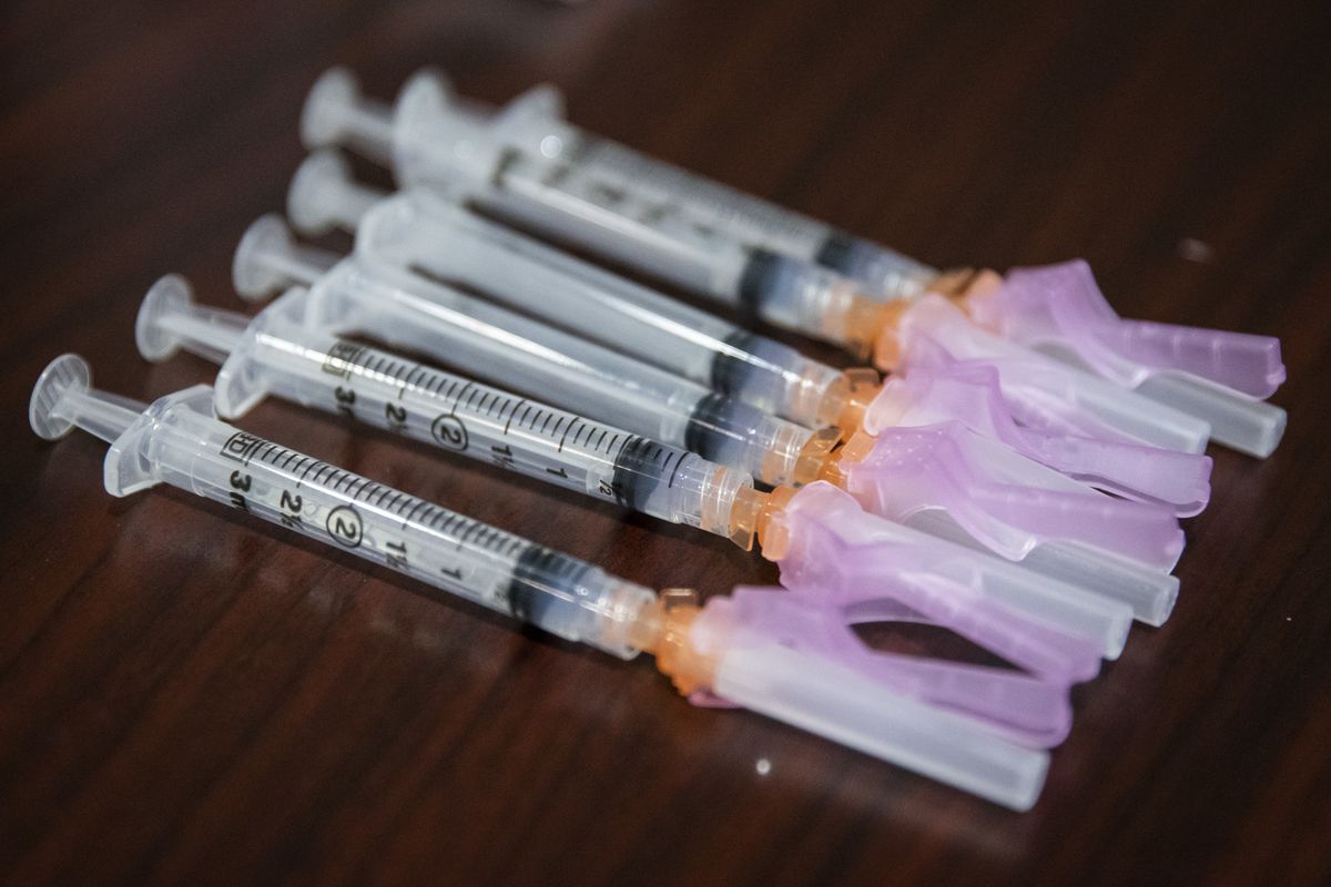 540,904 Illinois residents have received both required
COVID-19 vaccine doses, about 4.3% of the population (LIVE
UPDATES) 1