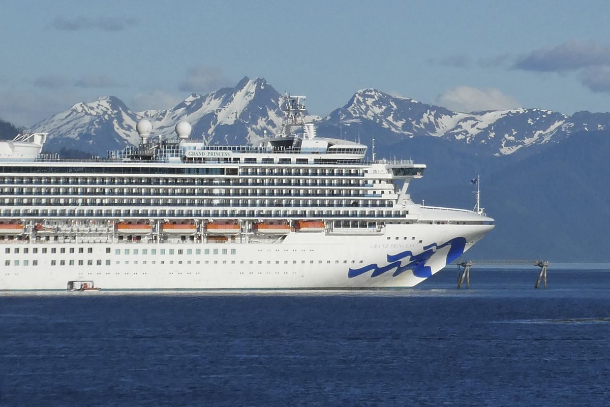 Coronavirus kills second Alaska cruise season as Canada
extends ship ban for one year 1