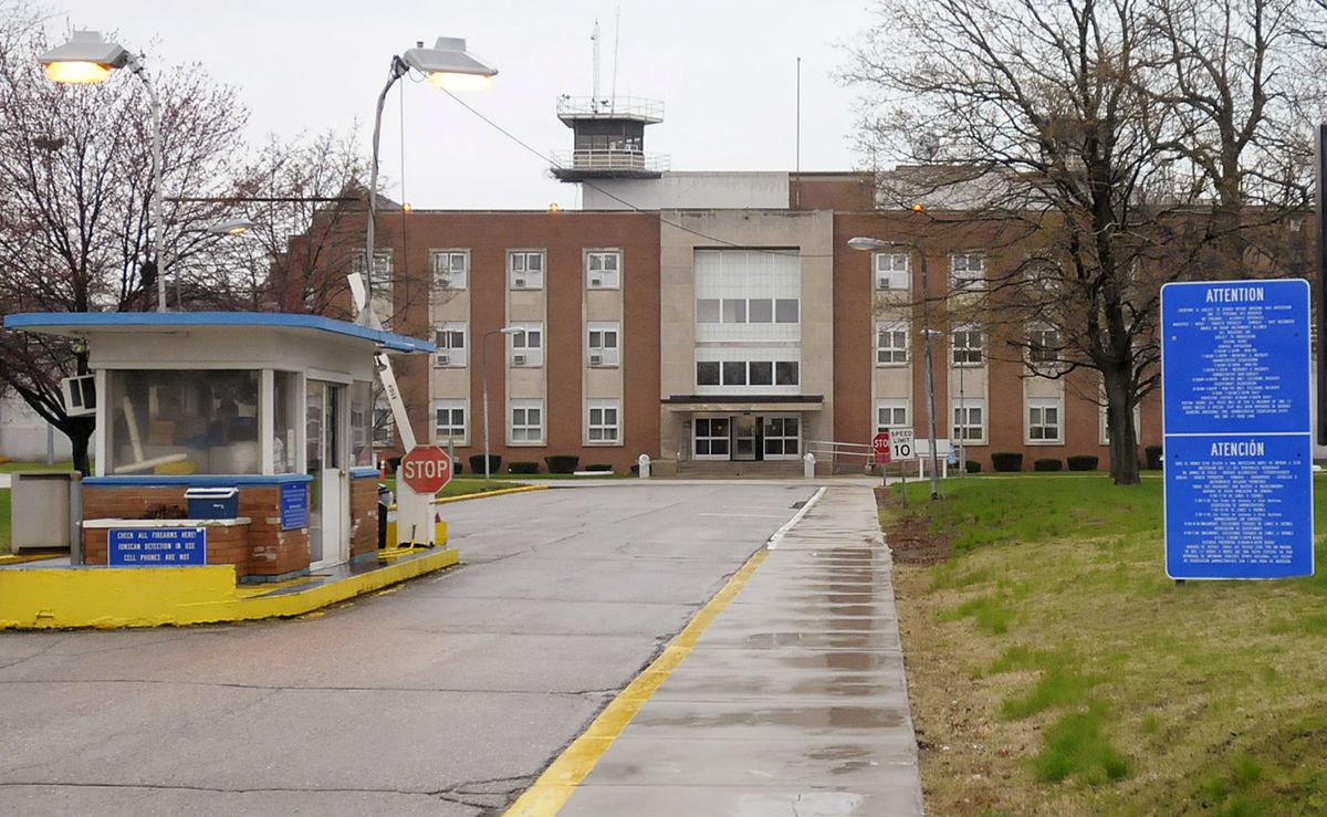 Inmate attacks correction officers at Indiana prison,
killing one: police 1