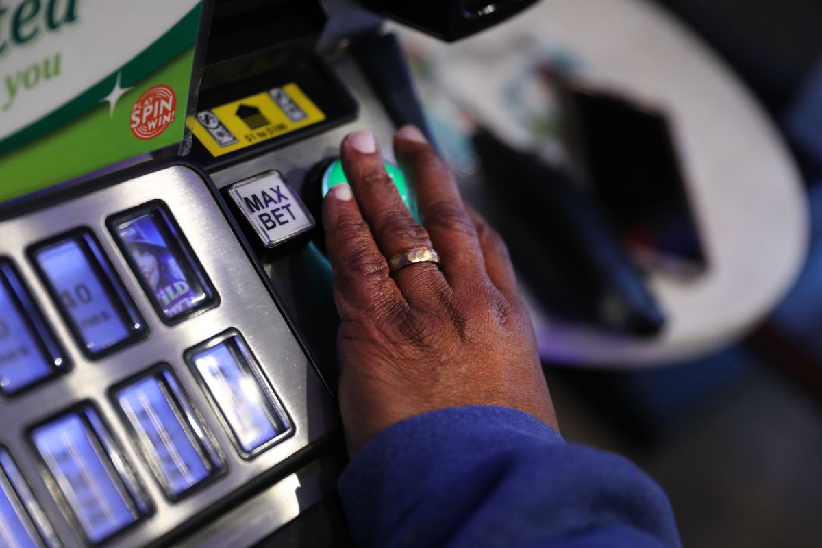 Video gambling license fees temporarily halved under
COVID-19 relief bundle approved by Cook County Board 1 Video gambling license fees temporarily halved under
COVID-19 relief bundle approved by Cook County Board 1