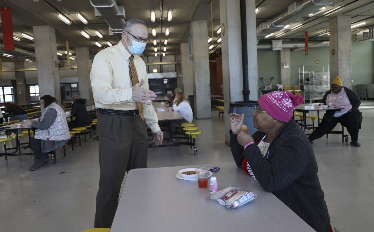 More than 2,200 homeless Chicagoans in shelters receive
COVID-19 vaccine: ‘I was happy we were able to get it here’ 1 More than 2,200 homeless Chicagoans in shelters receive
COVID-19 vaccine: ‘I was happy we were able to get it here’ 1