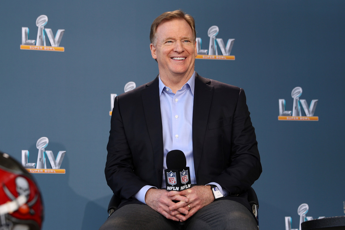 NFL offers up all stadiums as mass COVID-19 vaccination
sites 1
