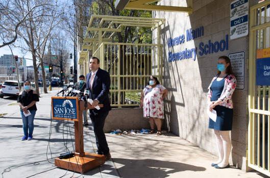 COVID: What’s holding up a California plan to reopen
schools? 1