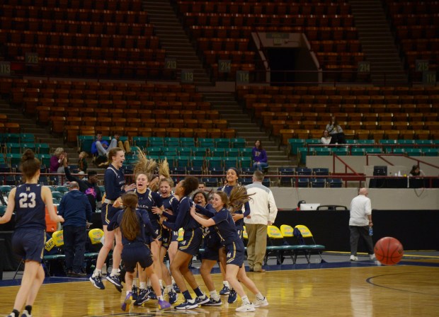Class 4A basketball midseason report: Mead boys, Mullen
girls sit atop competitive fields 1