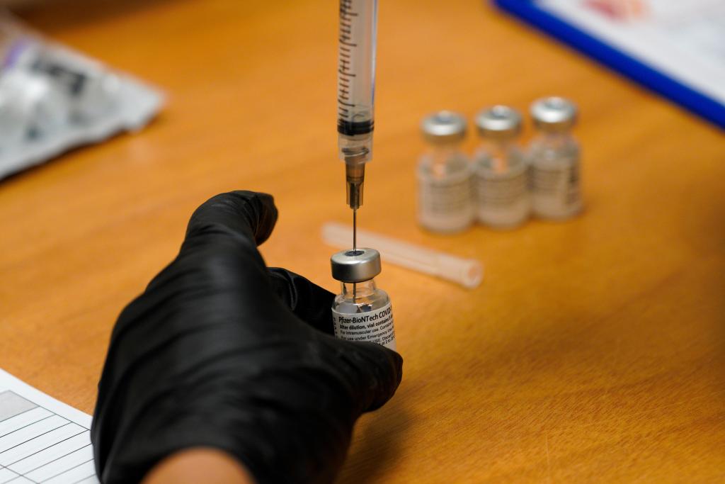 COVID-19 vaccine in Colorado: Who is eligible in phase 1B.3
starting March 5? 1
