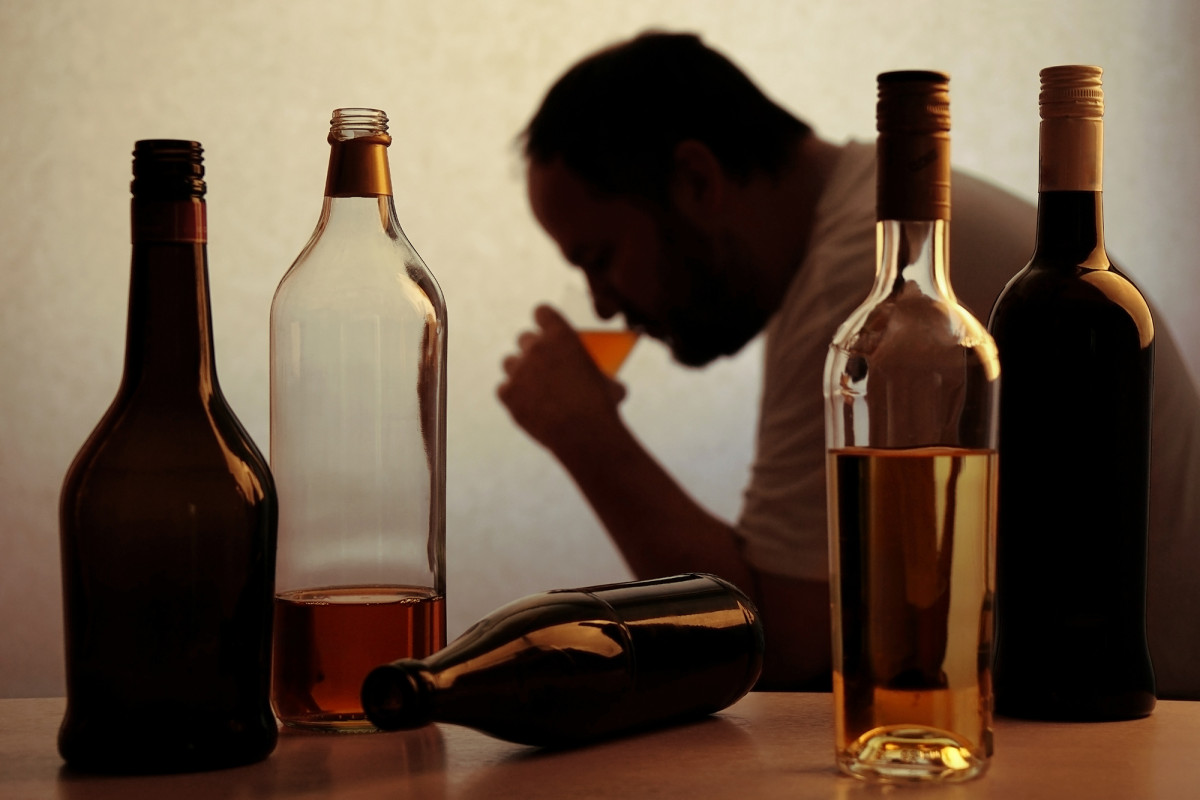 Alcohol-related deaths reach record levels in United Kingdom
amid coronavirus pandemic 1
