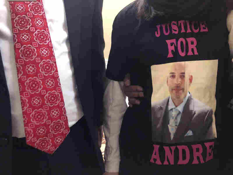 Ohio Police Officer Charged With Murder In Andre Hill
Case 1
