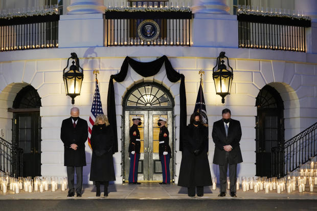 Biden commemorates 500,000 U.S. lives lost to
COVID-19 1