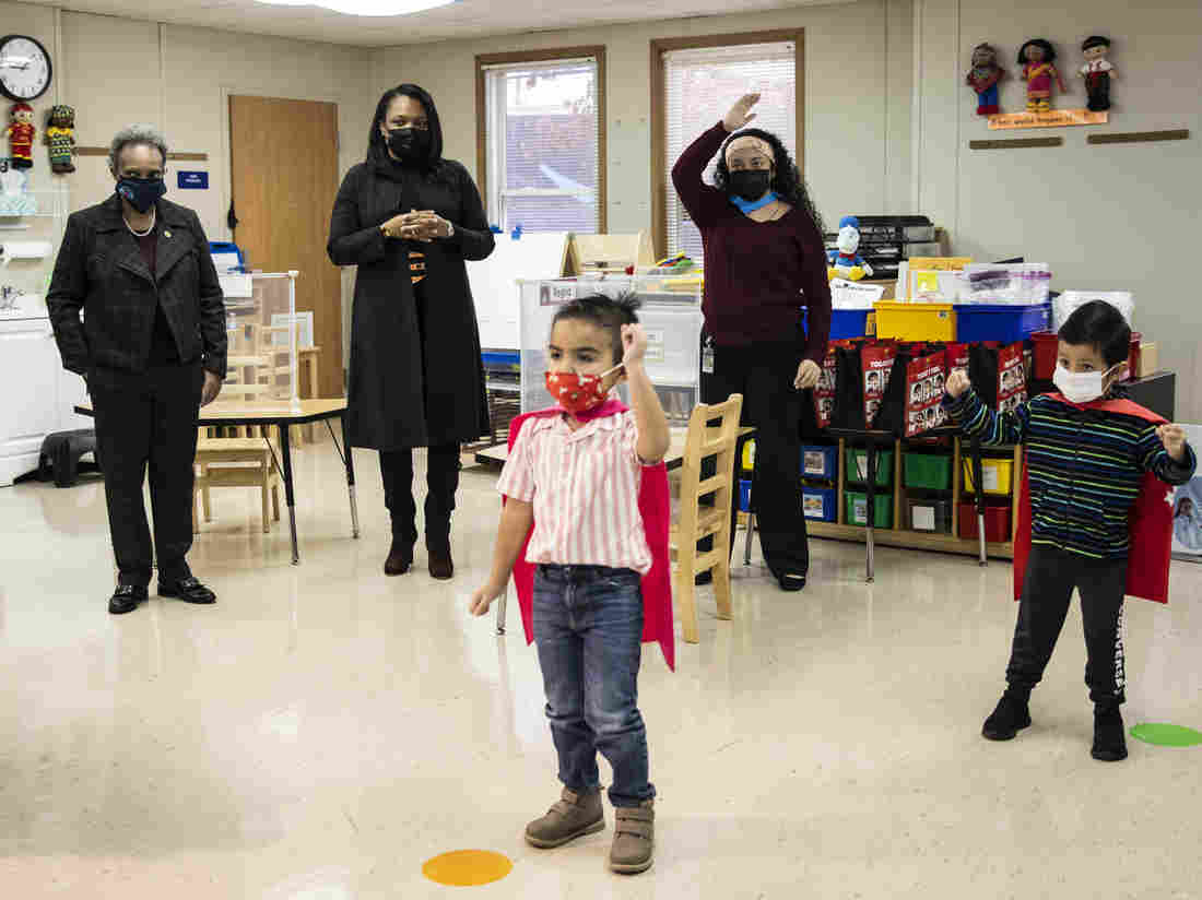 Chicago Teachers At Odds With District Over School
Reopening 1