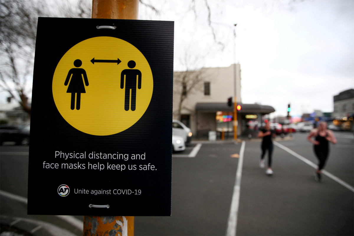 New Zealand’s largest city back to lockdown after COVID-19
case 1
