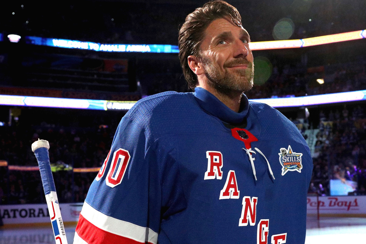 Henrik Lundqvist in good spirits month after open heart
surgery 1