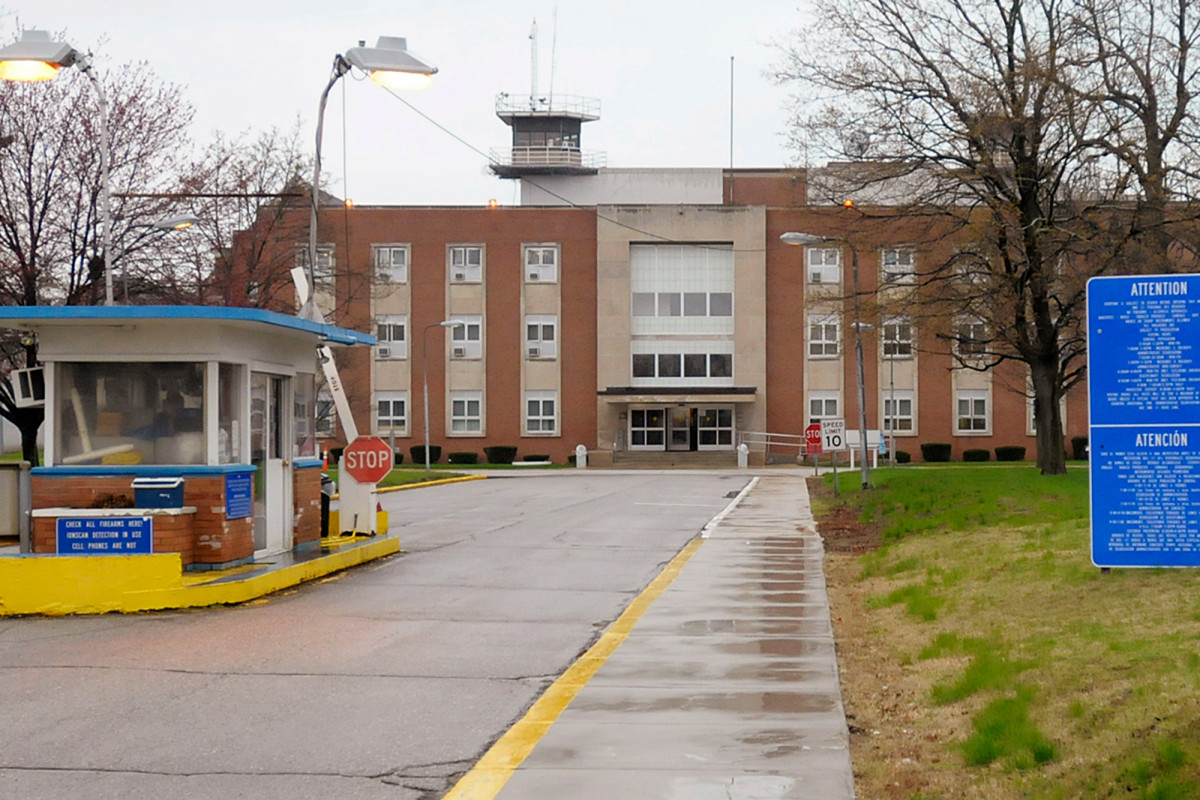 Indiana correction officer killed, another seriously injured
by inmate 1