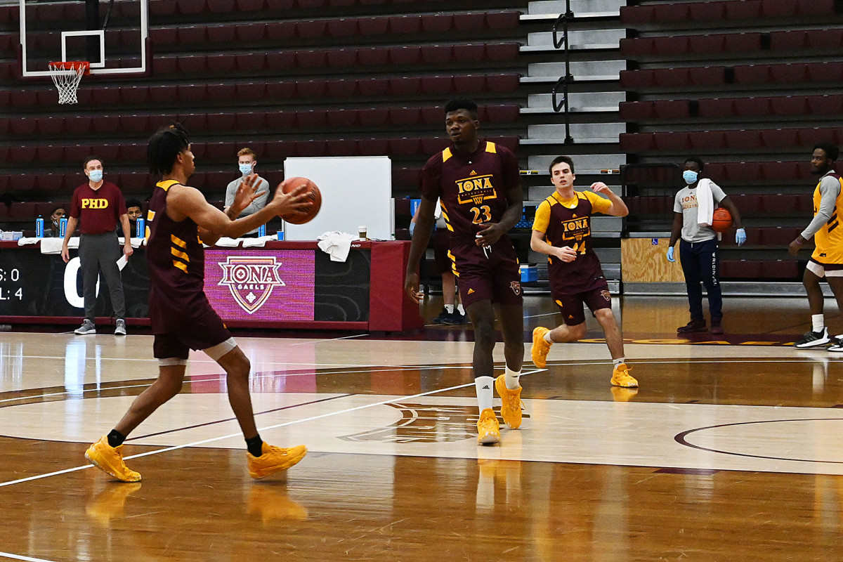 Iona’s regular season ends on third COVID-19 pause 1