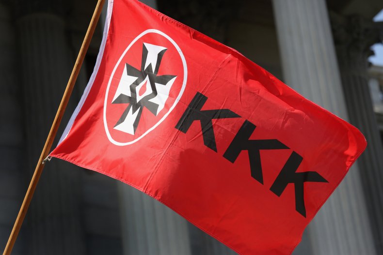 Michigan Residents Protest KKK Flag Facing Black Woman's
Home 1