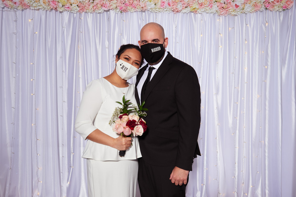 Vegas-style quickie wedding chapel opens in NYC 1
