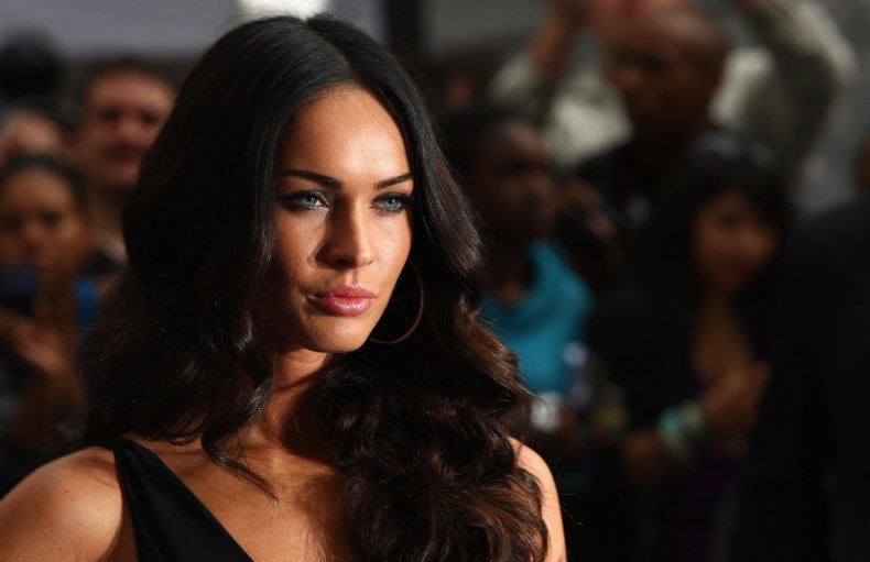 Fact Check: Did Megan Fox Author COVID Anti-Mask Post on
Instagram? 1