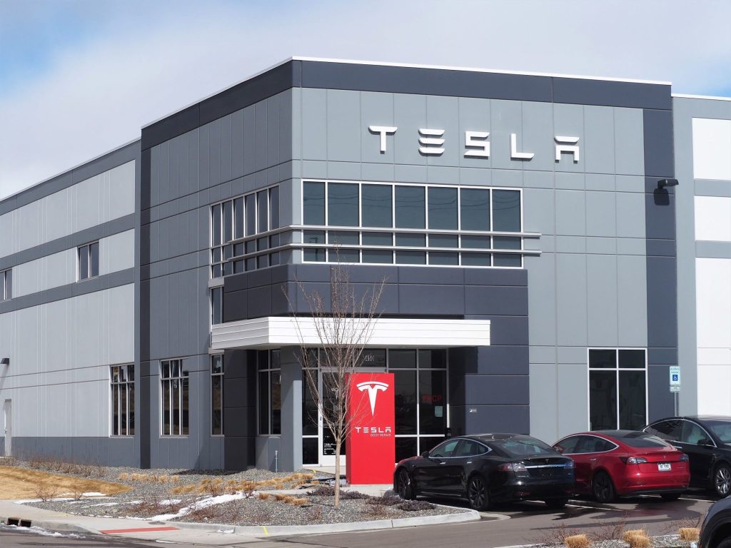 Tesla opens “body repair center” in Denver, one of nine in
country 1