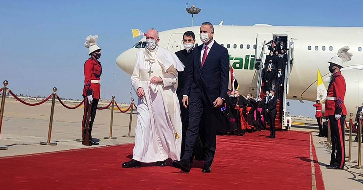 Pope Francis begins historic Iraq visit despite security and
Covid-19 risks 1
