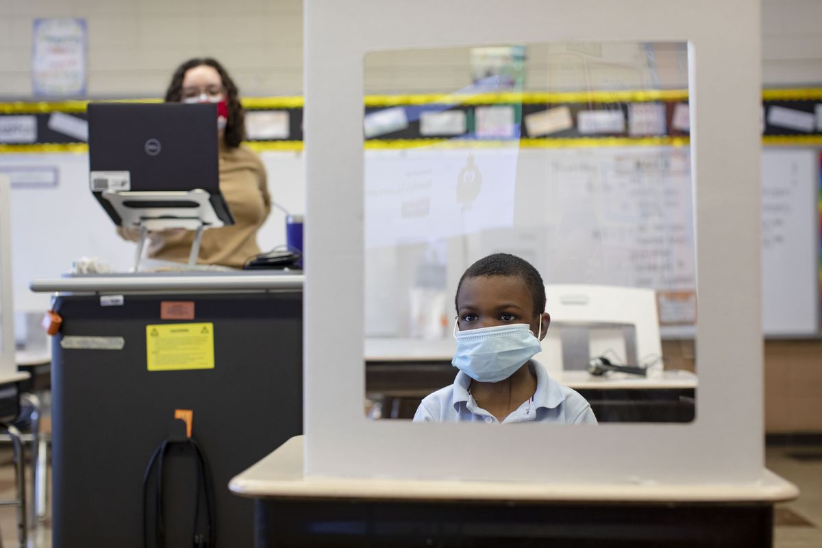 CPS proposes starting school early next year, citing
‘learning loss’ from COVID-19 disruptions; district also begins
union talks to bring high school students back 1 CPS proposes starting school early next year, citing
‘learning loss’ from COVID-19 disruptions; district also begins
union talks to bring high school students back 1