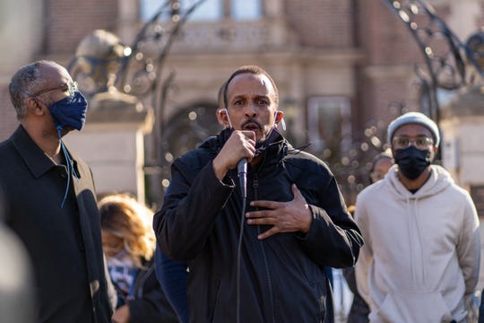 Man dies when gunfire erupts near 'George Floyd Square' in
Minneapolis as Chauvin trial looms 1