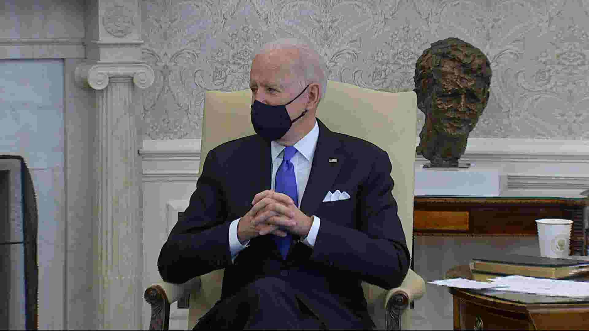 Biden: Ending mask mandates 'Neanderthal thinking' 1