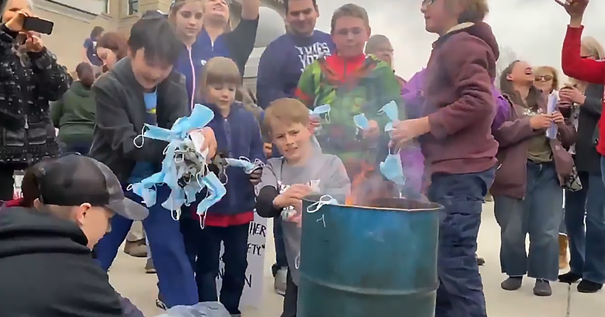 VIDEO: Idaho Parents Help Gleeful Children Burn Face Masks
After Lawmaker Seeks To Ban Mandates 1