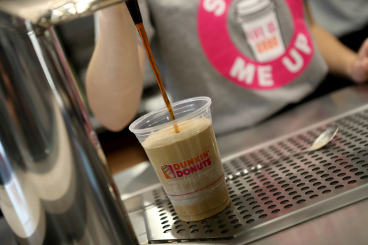 Dunkin’ opens sleek new ‘next generation’ shop (with
fireplace, nitro cold brew on tap) in Sunnyvale 1
