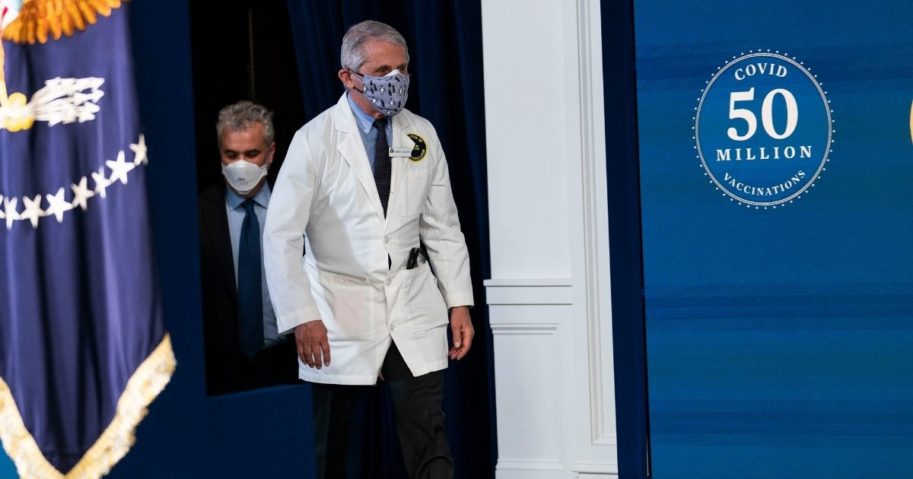 Flashback: 1 Year Ago Fauci Said ‘People Should Not Be
Walking Around with Masks’ 1