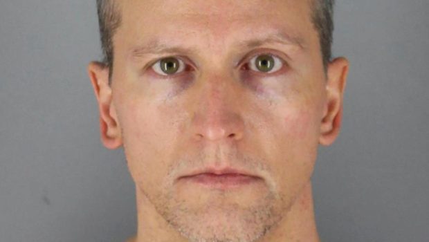 George Floyd: Court says trial judge was wrong when he
refused to reinstate third-degree murder charge against Derek
Chauvin 1
