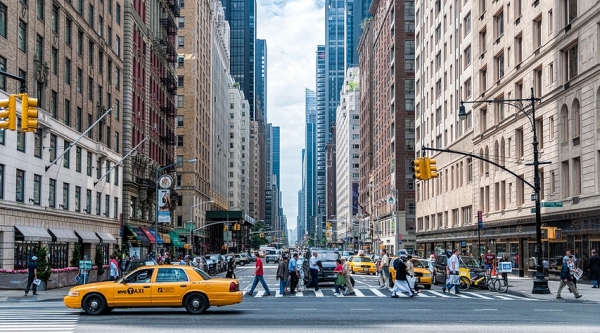 Only 10% of Manhattan's office workers return to
workplace 1