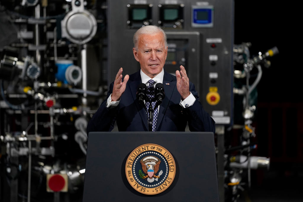Biden backs tighter limits on stimulus checks to speed
COVID-19 relief bill 1