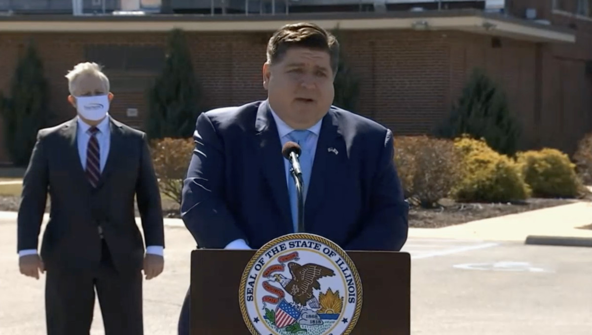 Pritzker launches COVID-19 vaccine pilot program for
overlooked areas: ‘It truly can’t come soon enough’ 1
