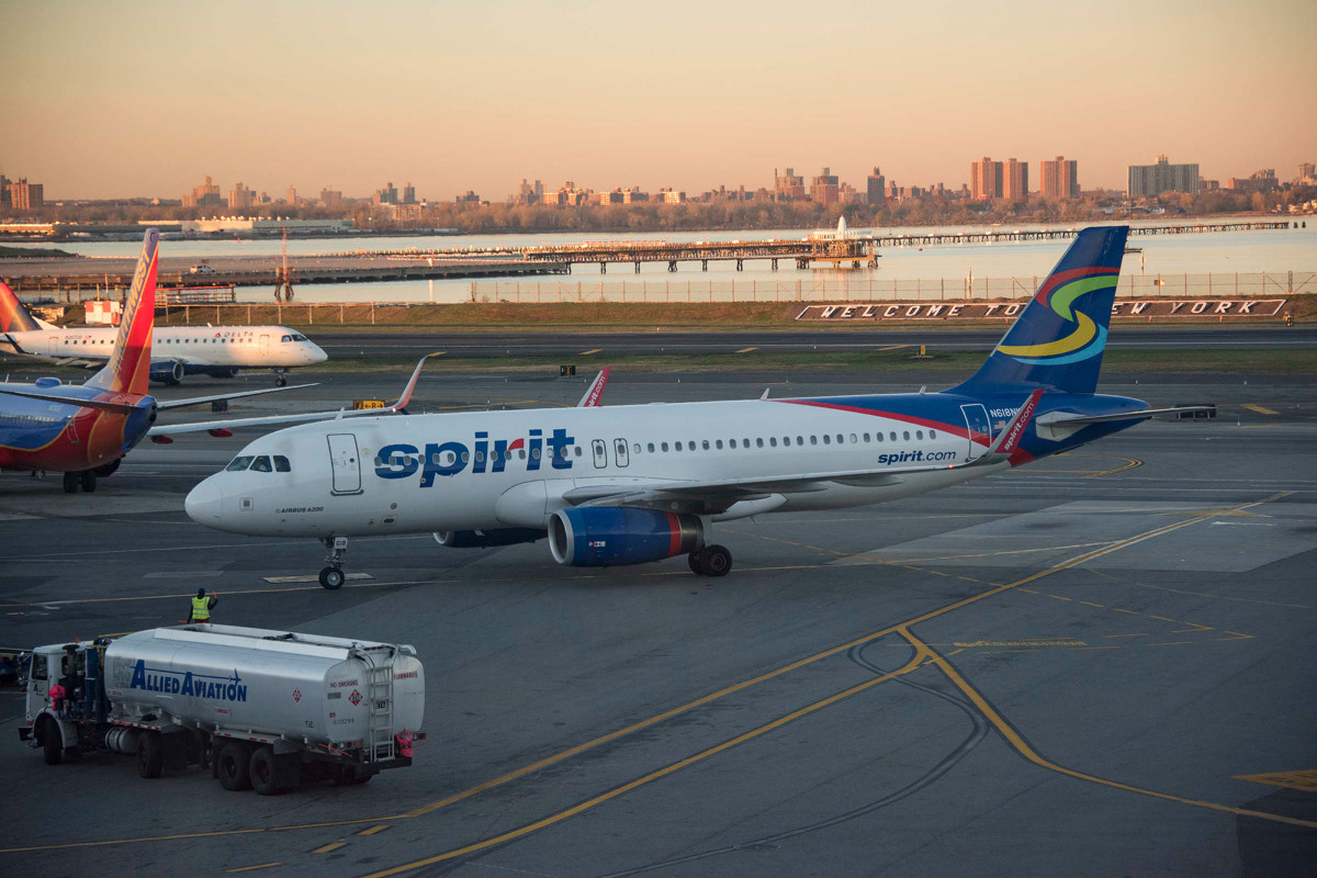 Passengers banned over mask mandate claim Spirit is full of
hot air 1