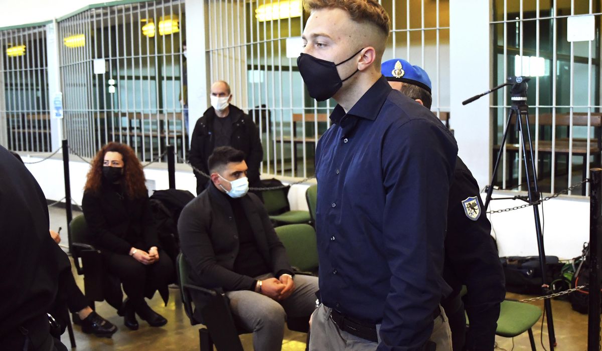 US youth testifies he stabbed Italian officer in
defense 1