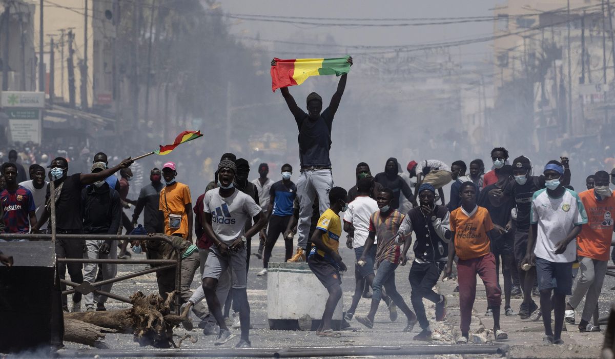 Protests backing opposition leader escalate in
Senegal 1