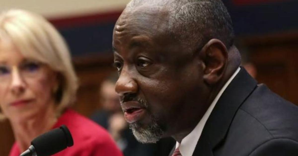 Head of of federal student aid office resigns amid pressure
from progressive groups 1