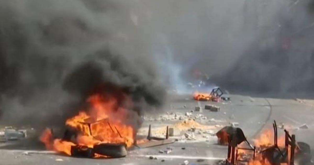 WorldView: Deadly Senegal protests; Pope Francis visits
Iraq 1