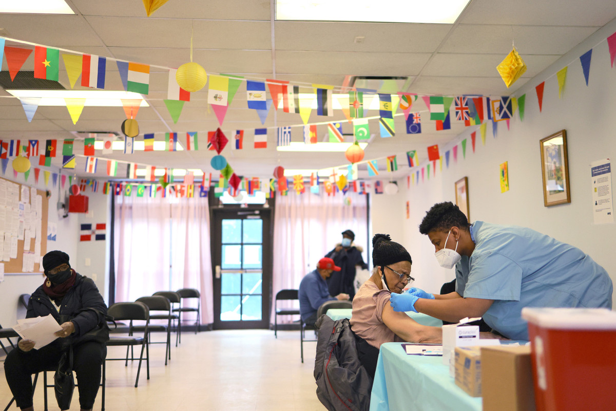 CDC launches COVID-19 vaccine location tool to help
Americans find shots 1