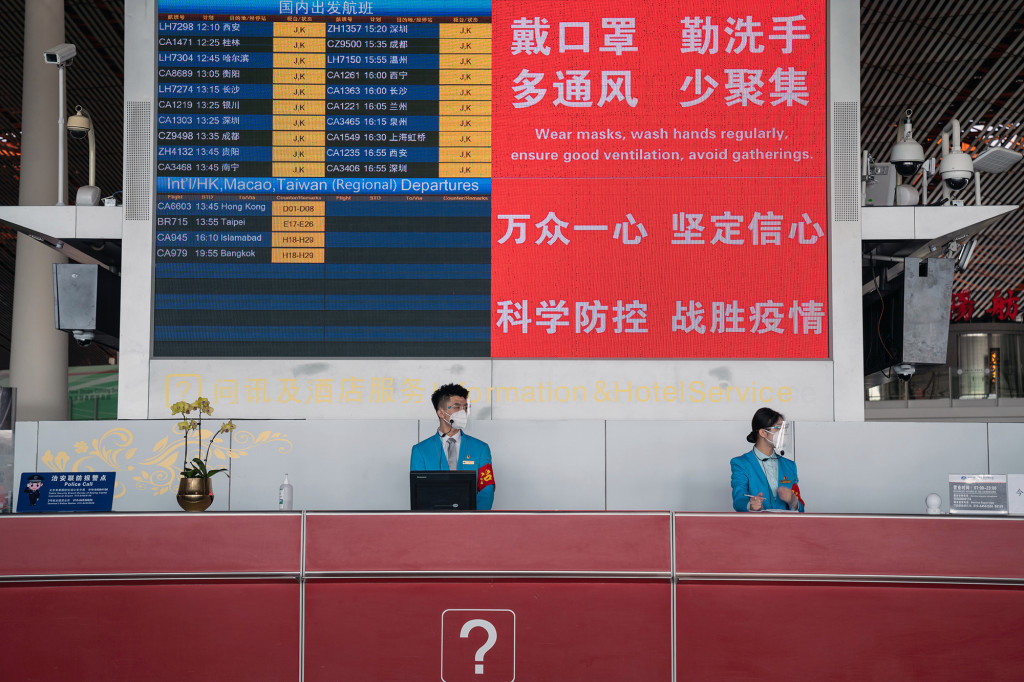 China makes COVID-19 anal swabs mandatory for
foreigners 1
