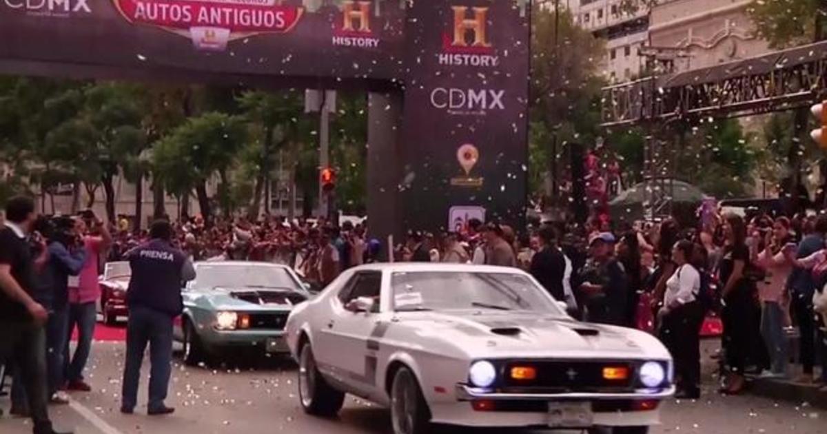 Watch: Mexico City breaks classic car record 1