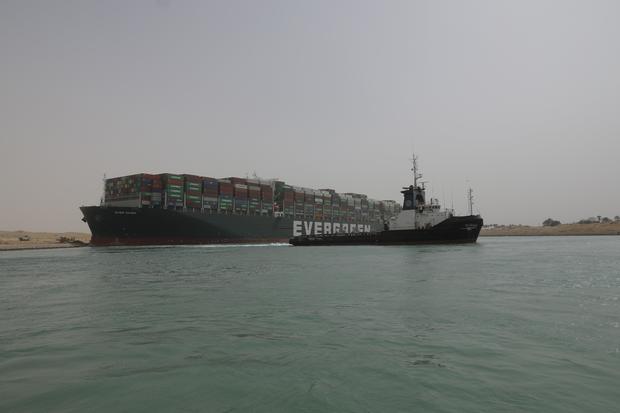 Egyptian official says Suez Canal to reopen within a few
days 1