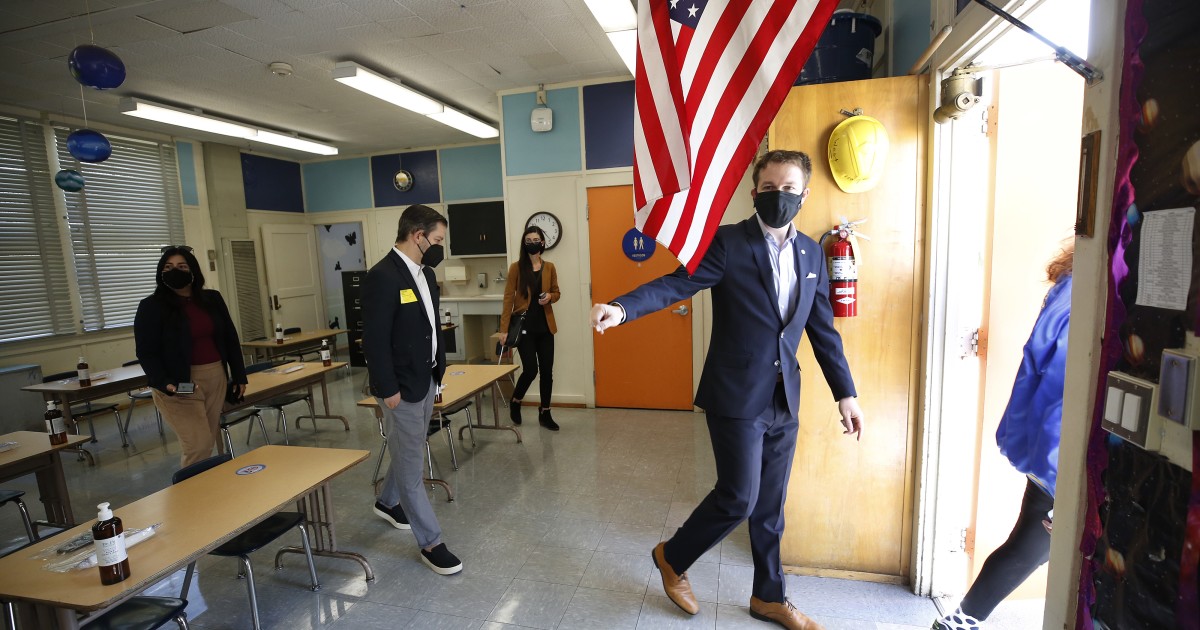 LAUSD goes to great lengths to show schools are safe to
reopen. But it's a tough sell 1