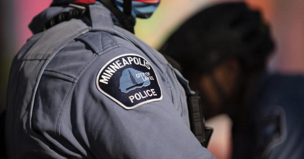 Analysis: Officers rarely convicted for on-duty police
shootings 1