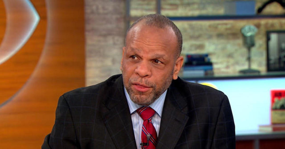 Bill Rhoden on Patriots scandal: "The bad guys never really
get punished" 1