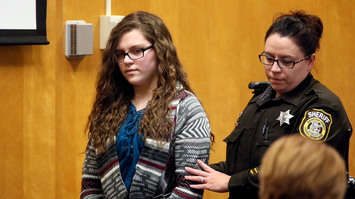Woman convicted in Slender Man stabbing of classmate still
dangerous, prosecutor tells court 1