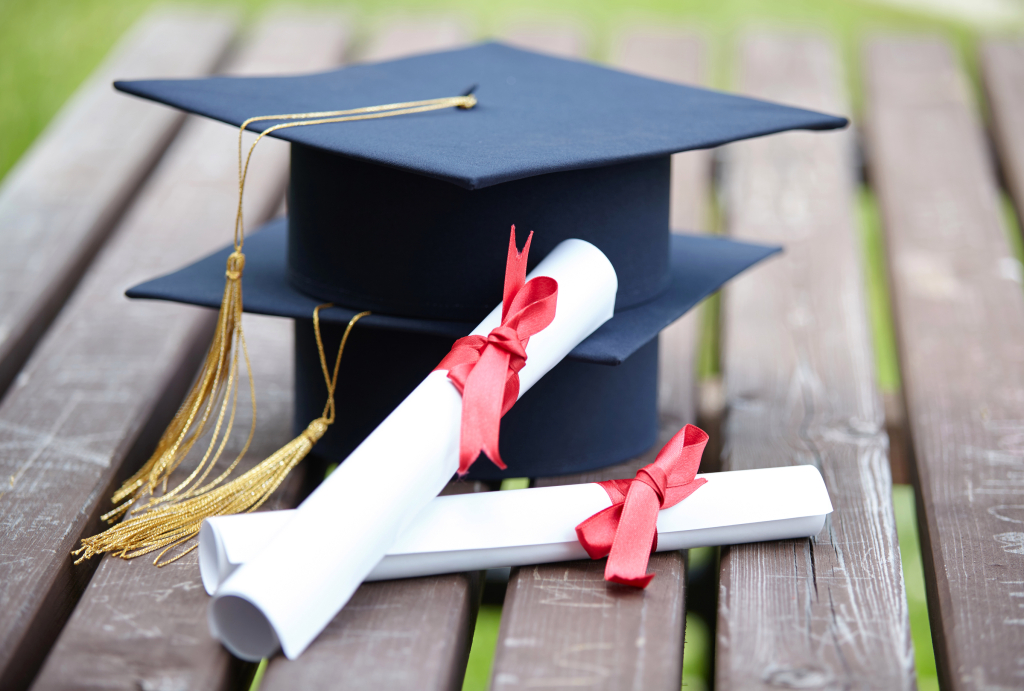 ‘Fantastic news for the Class of 2021’: California OKs
in-person graduations this year 1